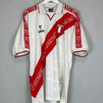 Shop 2000/02 PERU HOME SHIRT (L) WALON, classic football shirts, vintage football shirts & retro soccer jerseys at Cult Kits