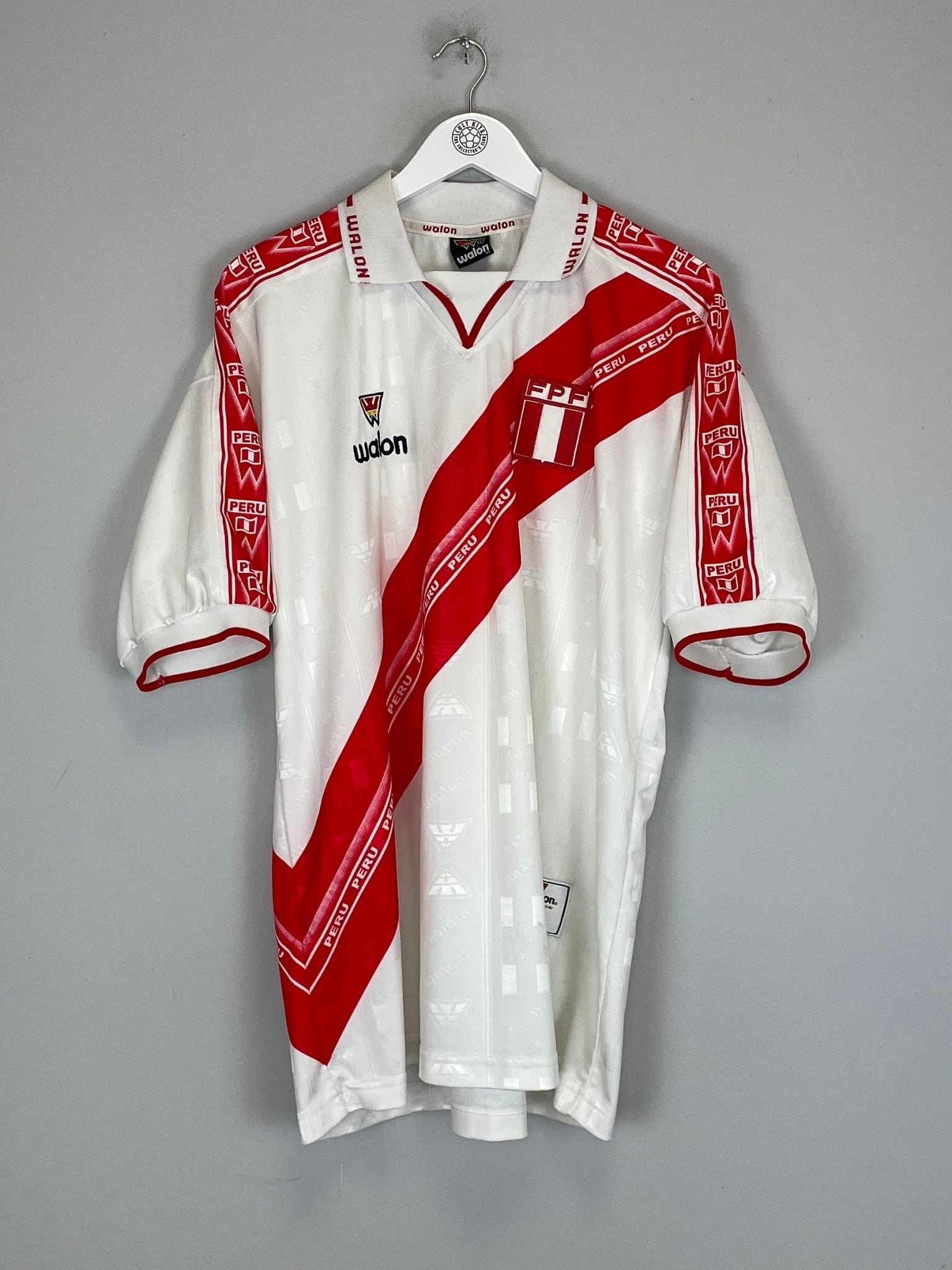 Shop 2000/02 PERU HOME SHIRT (L) WALON, classic football shirts, vintage football shirts & retro soccer jerseys at Cult Kits