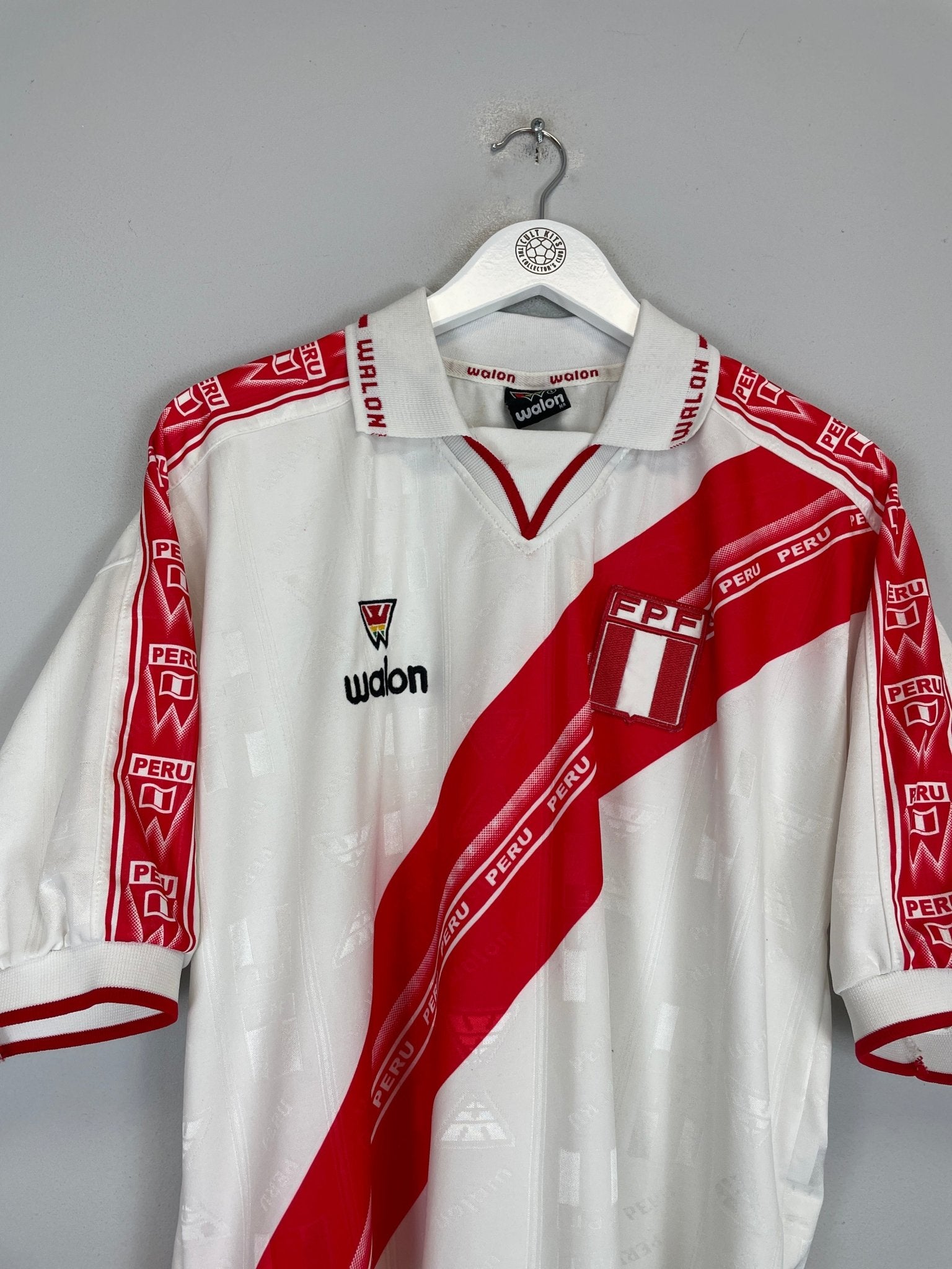 Shop 2000/02 PERU HOME SHIRT (L) WALON, classic football shirts, vintage football shirts & retro soccer jerseys at Cult Kits