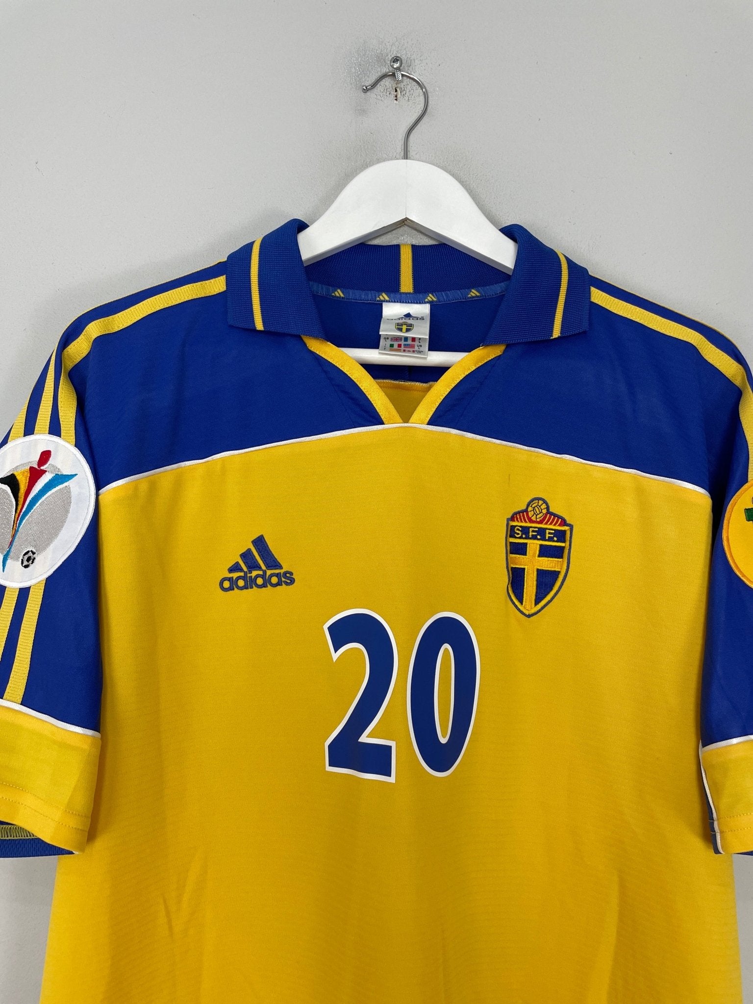 Shop 2000/02 SWEDEN LARSSON #20 HOME SHIRT (L) ADIDAS, classic football shirts, vintage football shirts & retro soccer jerseys at Cult Kits
