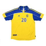 Buy 2000/02 Sweden Larsson 20 Home Shirt (L) Adidas ~ Free worldwide shipping ~ Authentic Vintage Football Shirts from Cult Kits