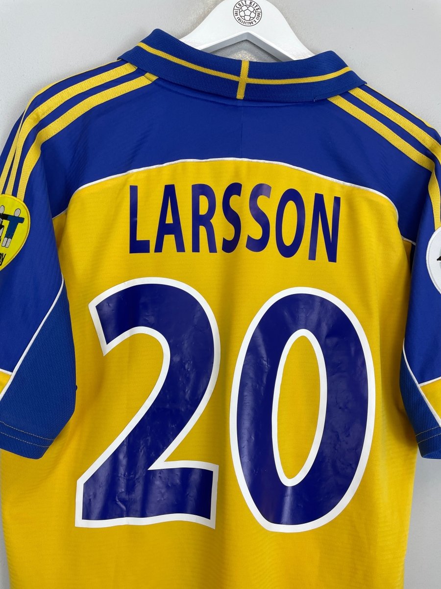 2000/02 SWEDEN LARSSON 20 HOME SHIRT (L) ADIDAS - Cult Kits - Large - Buy Vintage Football Shirts, Authentic Retro Football Shirts For Sale, Classic Football Shirts & Soccer Jersey