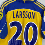 2000/02 SWEDEN LARSSON 20 HOME SHIRT (L) ADIDAS - Cult Kits - Large - Buy Vintage Football Shirts, Authentic Retro Football Shirts For Sale, Classic Football Shirts & Soccer Jersey