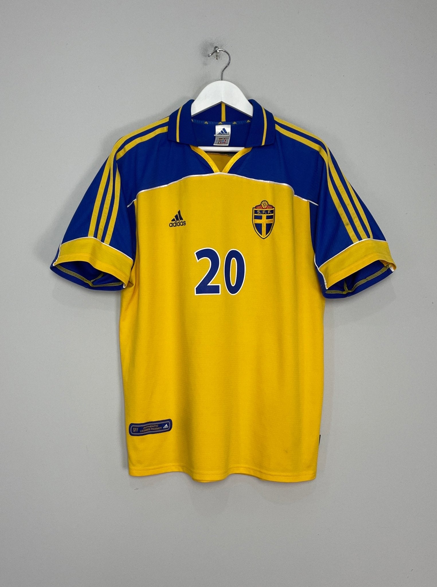 Shop 2000/02 SWEDEN LARSSON #20 HOME SHIRT (L) ADIDAS, classic football shirts, vintage football shirts & retro soccer jerseys at Cult Kits