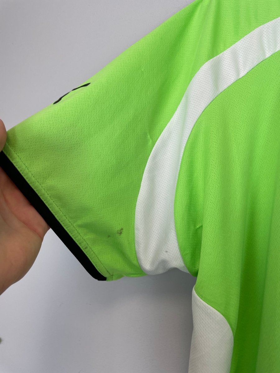 2000/02 WOLFSBURG HOME SHIRT (XXL) PUMA - Cult Kits - XXL - Buy Vintage Football Shirts, Authentic Retro Football Shirts For Sale, Classic Football Shirts & Soccer Jersey