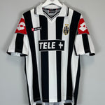 Shop 2000/01 JUVENTUS #10 HOME SHIRT (L) LOTTO, classic football shirts, vintage football shirts & retro soccer jerseys at Cult Kits