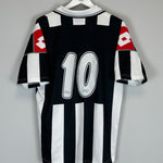 Shop 2000/01 JUVENTUS #10 HOME SHIRT (L) LOTTO, classic football shirts, vintage football shirts & retro soccer jerseys at Cult Kits