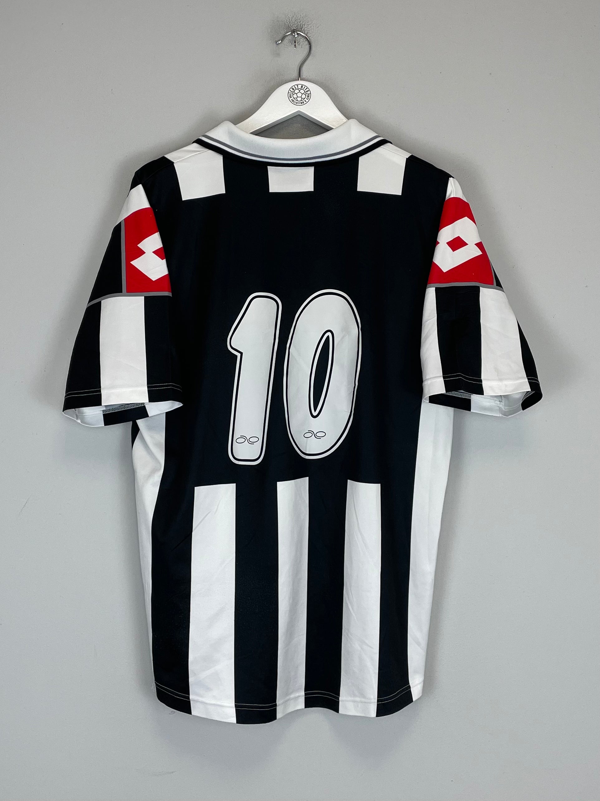 Shop 2000/01 JUVENTUS #10 HOME SHIRT (L) LOTTO, classic football shirts, vintage football shirts & retro soccer jerseys at Cult Kits