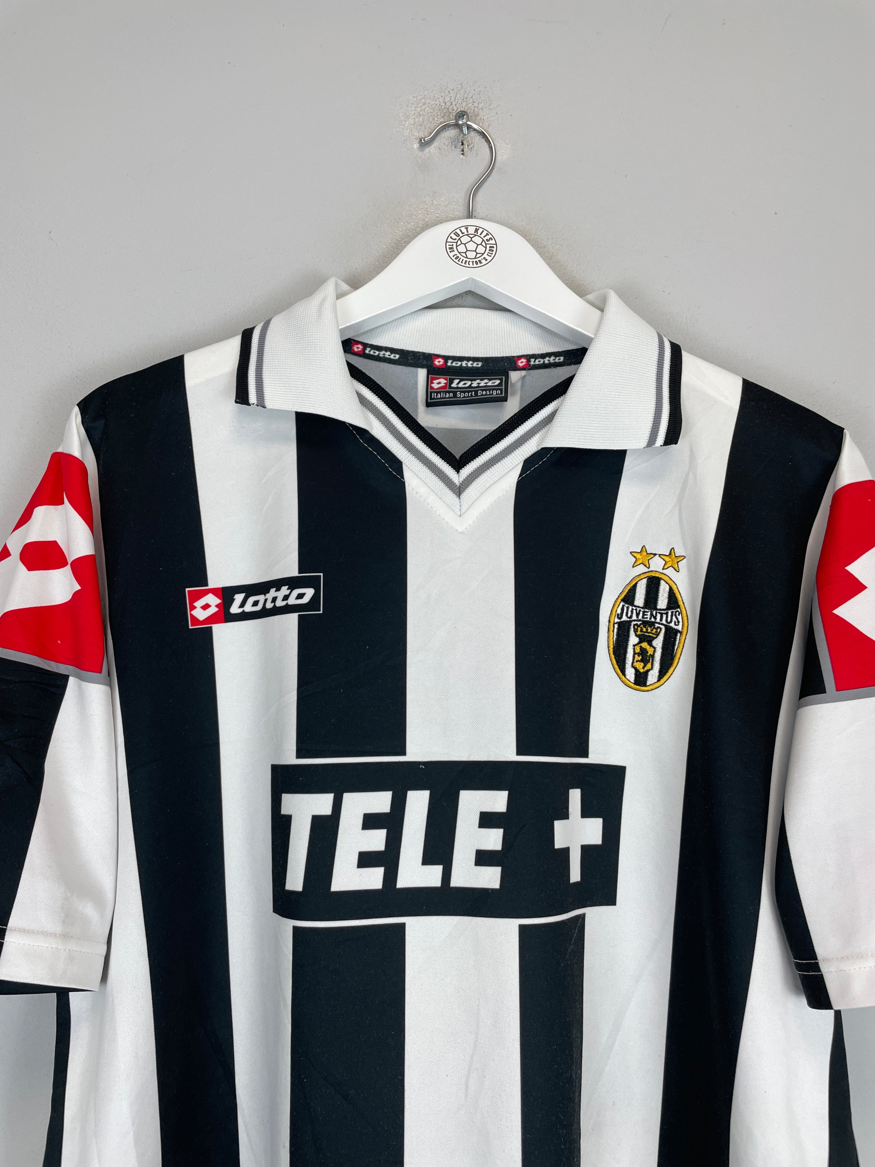 Shop 2000/01 JUVENTUS #10 HOME SHIRT (L) LOTTO, classic football shirts, vintage football shirts & retro soccer jerseys at Cult Kits