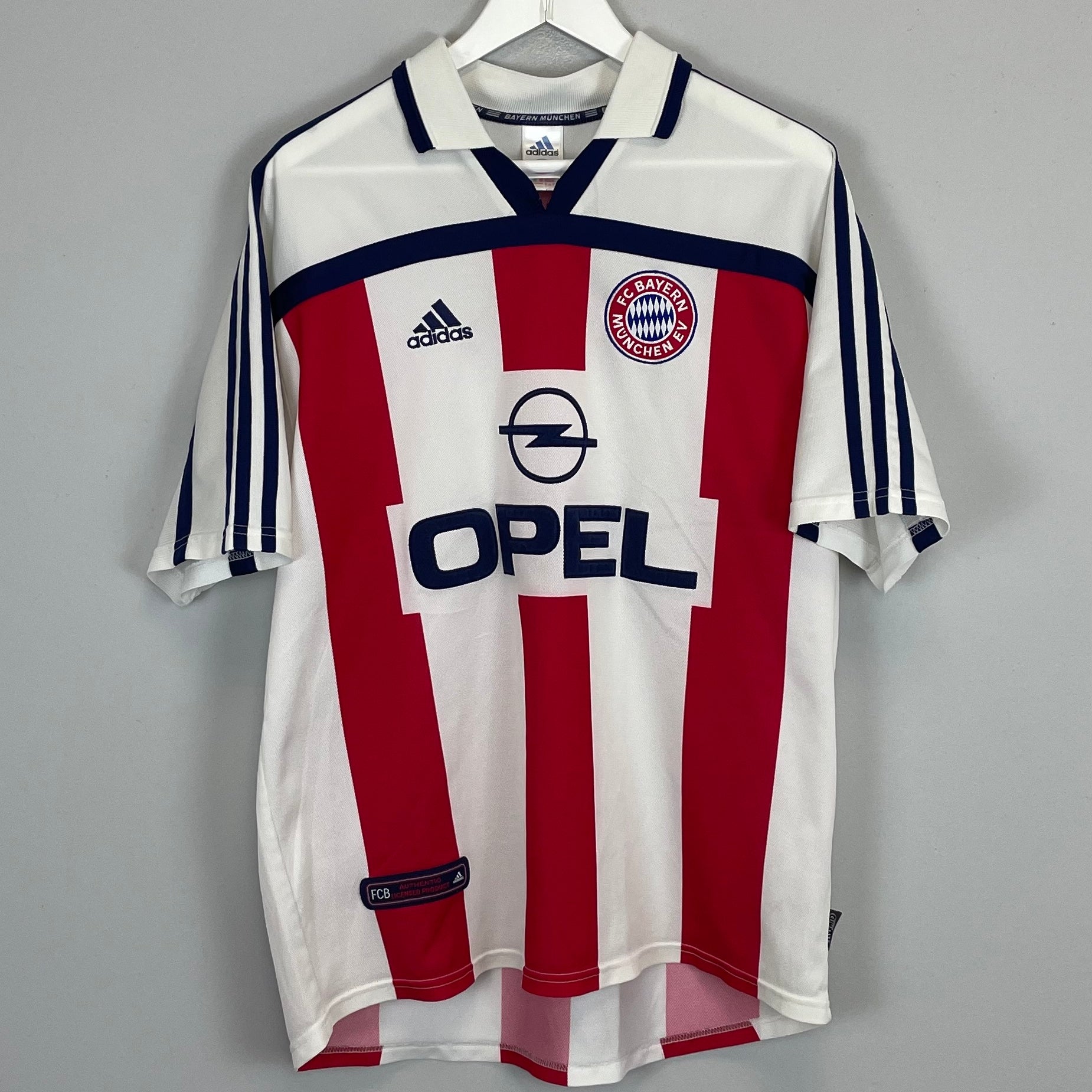 Shop 2000/02 BAYERN MUNICH AWAY SHIRT (L) ADIDAS, classic football shirts, vintage football shirts & retro soccer jerseys at Cult Kits