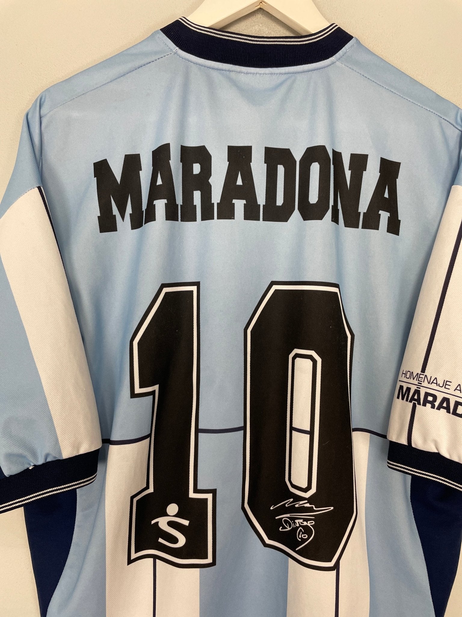 Shop 2001 ARGENTINA DIEGO MARADONA #10 TESTIMONIAL SHIRT (M) FILA, classic football shirts, vintage football shirts & retro soccer jerseys at Cult Kits