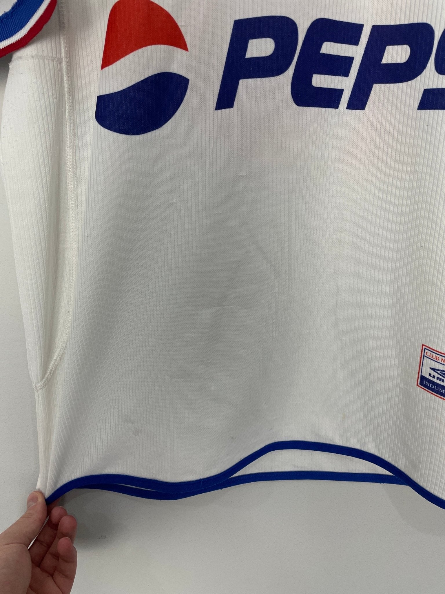 Shop 2001 CLUB NACIONAL #10 HOME SHIRT (M) UMBRO, classic football shirts, vintage football shirts & retro soccer jerseys at Cult Kits