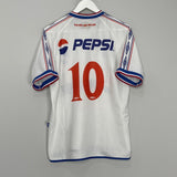 Shop 2001 CLUB NACIONAL #10 HOME SHIRT (M) UMBRO, classic football shirts, vintage football shirts & retro soccer jerseys at Cult Kits