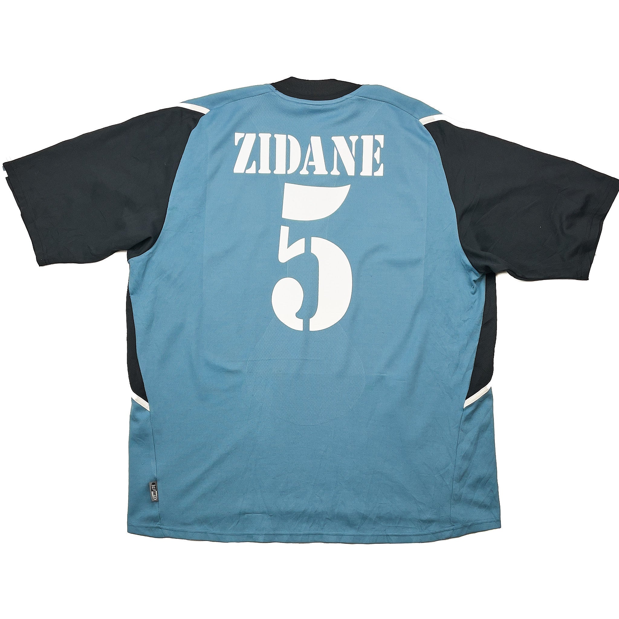 Buy 2001 Real Madrid Zidane 5 Third Shirt (L) Adidas ~ Free worldwide shipping ~ Authentic Vintage Football Shirts from Cult Kits