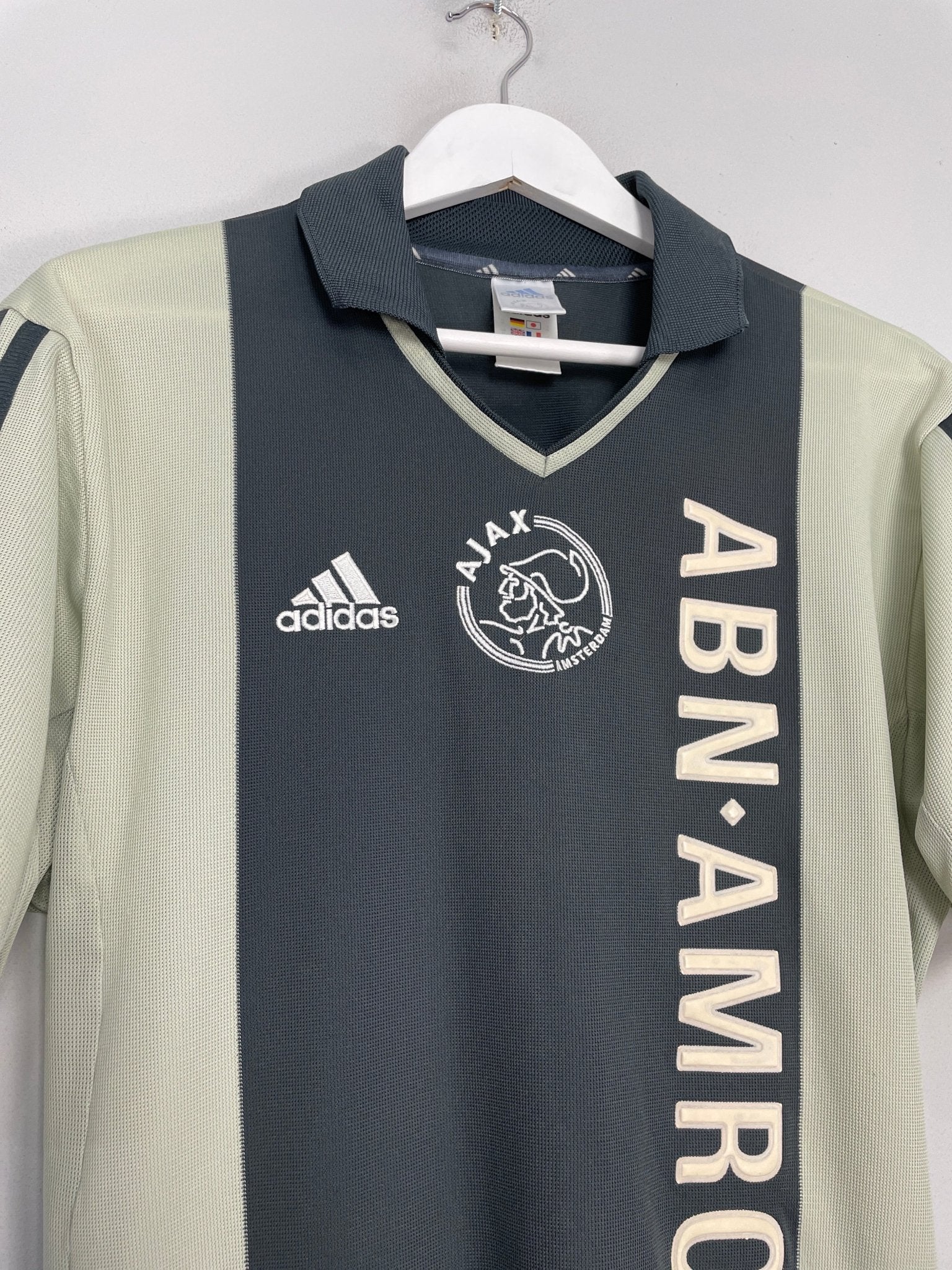 Shop 2001/02 AJAX AWAY SHIRT (M) ADIDAS, classic football shirts, vintage football shirts & retro soccer jerseys at Cult Kits