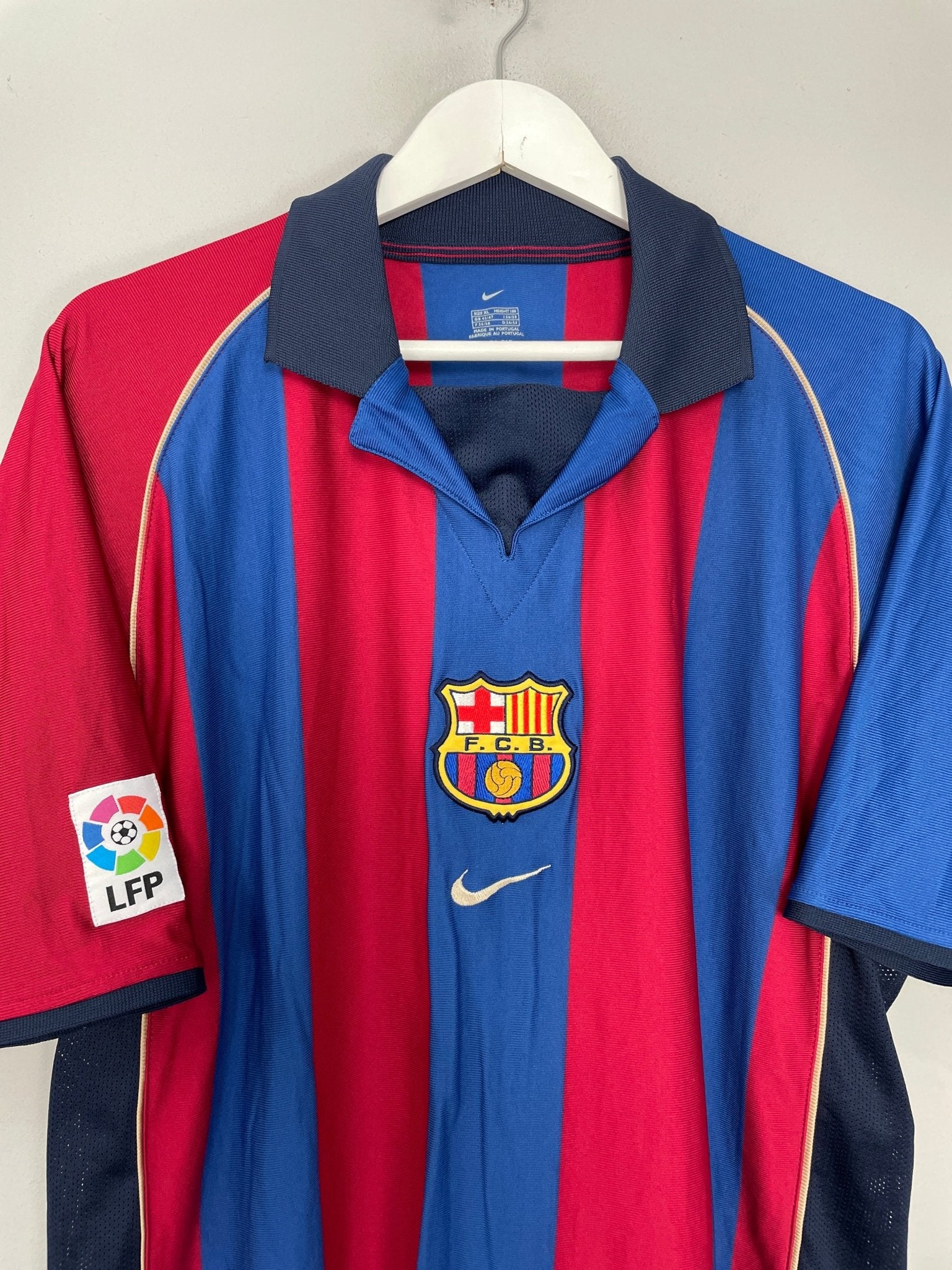 Shop 2001/02 BARCELONA HOME SHIRT (XL) NIKE, classic football shirts, vintage football shirts & retro soccer jerseys at Cult Kits