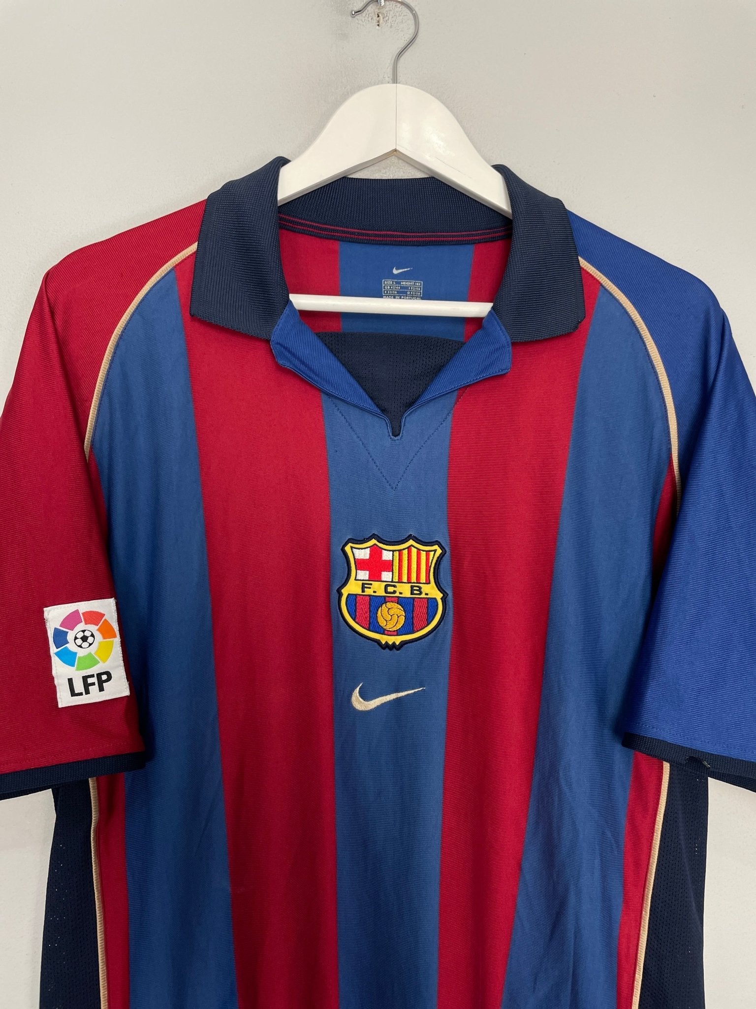 Shop 2001/02 BARCELONA RIVALDO #10 HOME SHIRT (L) NIKE, classic football shirts, vintage football shirts & retro soccer jerseys at Cult Kits