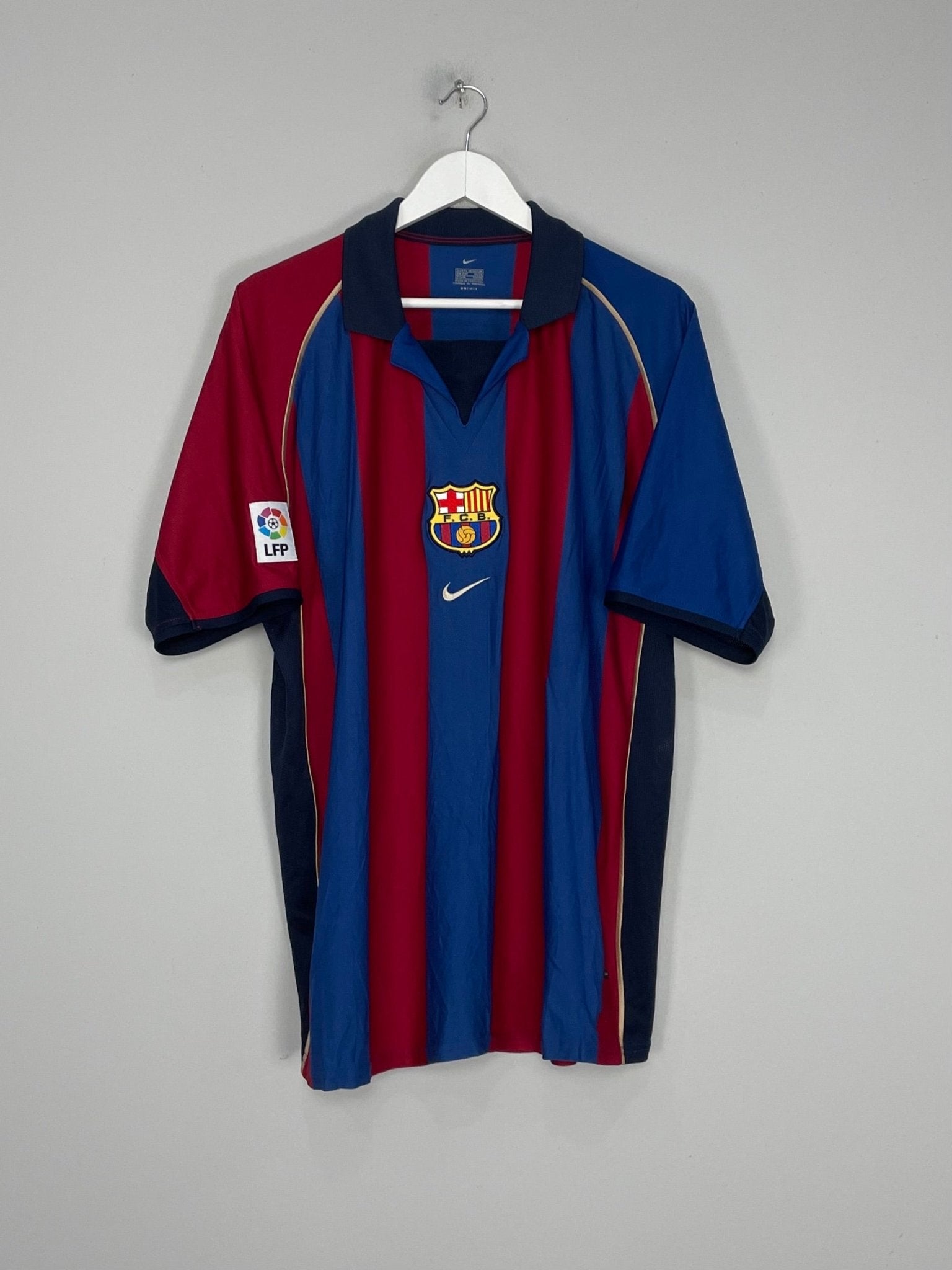 Shop 2001/02 BARCELONA RIVALDO #10 HOME SHIRT (XL) NIKE, classic football shirts, vintage football shirts & retro soccer jerseys at Cult Kits
