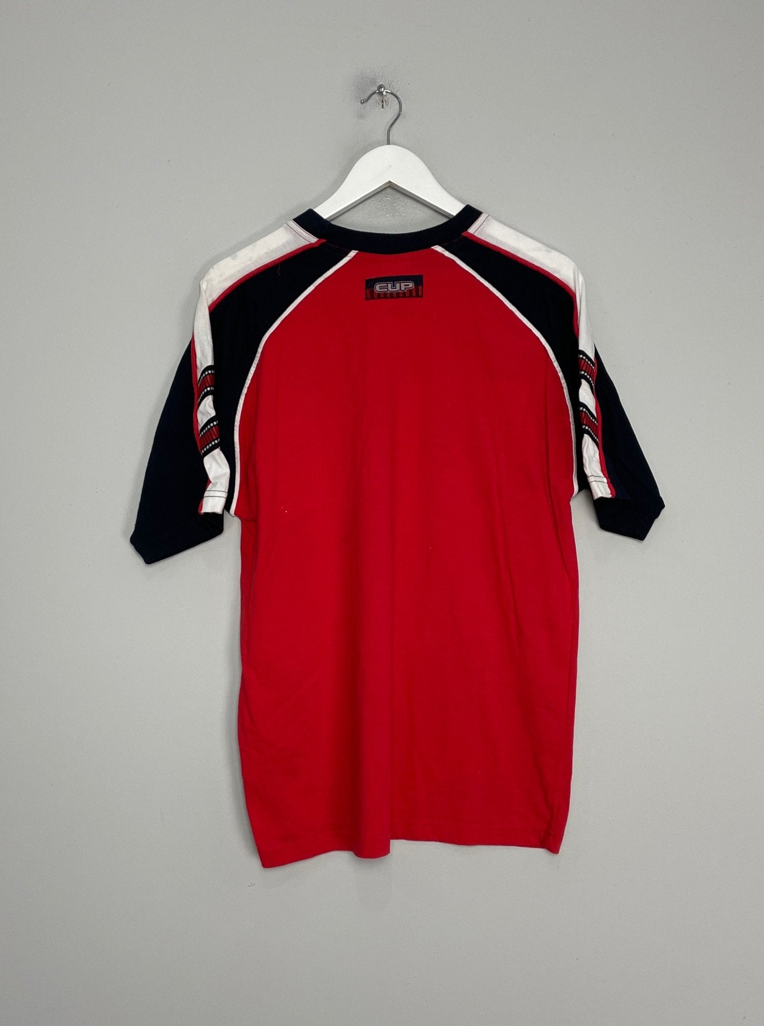 Shop 2001/02 COLOGNE TRAINING SHIRT (M) PUMA, classic football shirts, vintage football shirts & retro soccer jerseys at Cult Kits