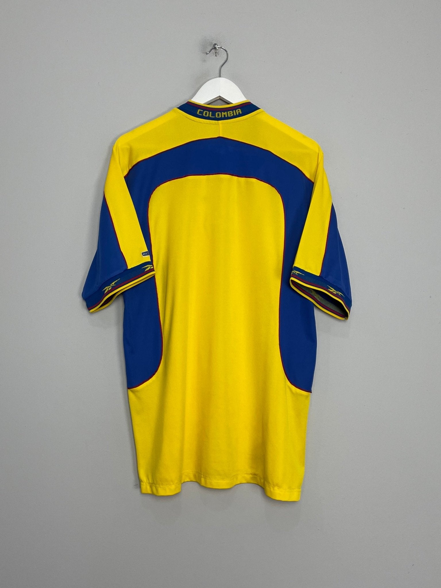 Shop 2001/02 COLOMBIA HOME SHIRT (L) REEBOK, classic football shirts, vintage football shirts & retro soccer jerseys at Cult Kits