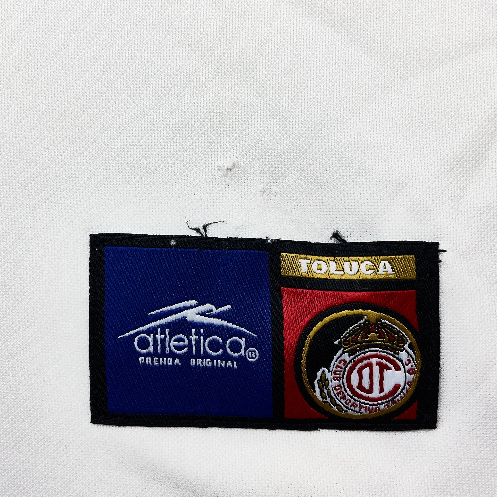 Buy 2001/02 Deportivo Toluca Away Shirt (XXL) Atletica ~ Free worldwide shipping ~ Authentic Vintage Football Shirts from Cult Kits