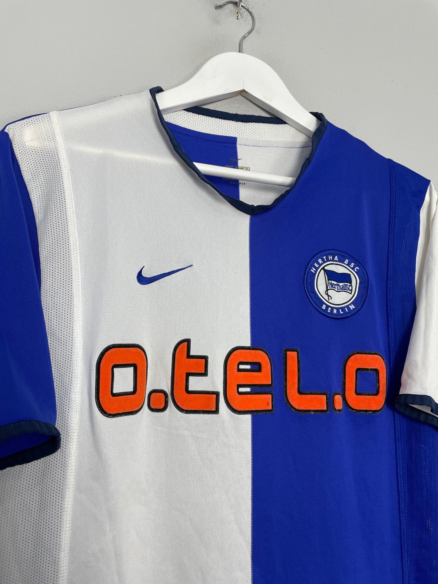 Shop 2001/02 HERTHA BERLIN HOME SHIRT (S) NIKE, classic football shirts, vintage football shirts & retro soccer jerseys at Cult Kits