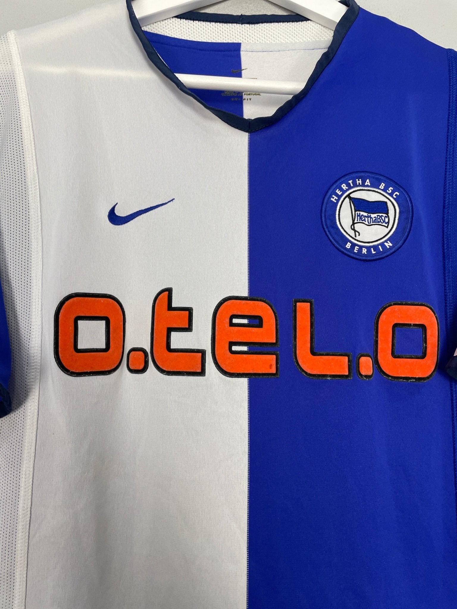 Shop 2001/02 HERTHA BERLIN HOME SHIRT (S) NIKE, classic football shirts, vintage football shirts & retro soccer jerseys at Cult Kits