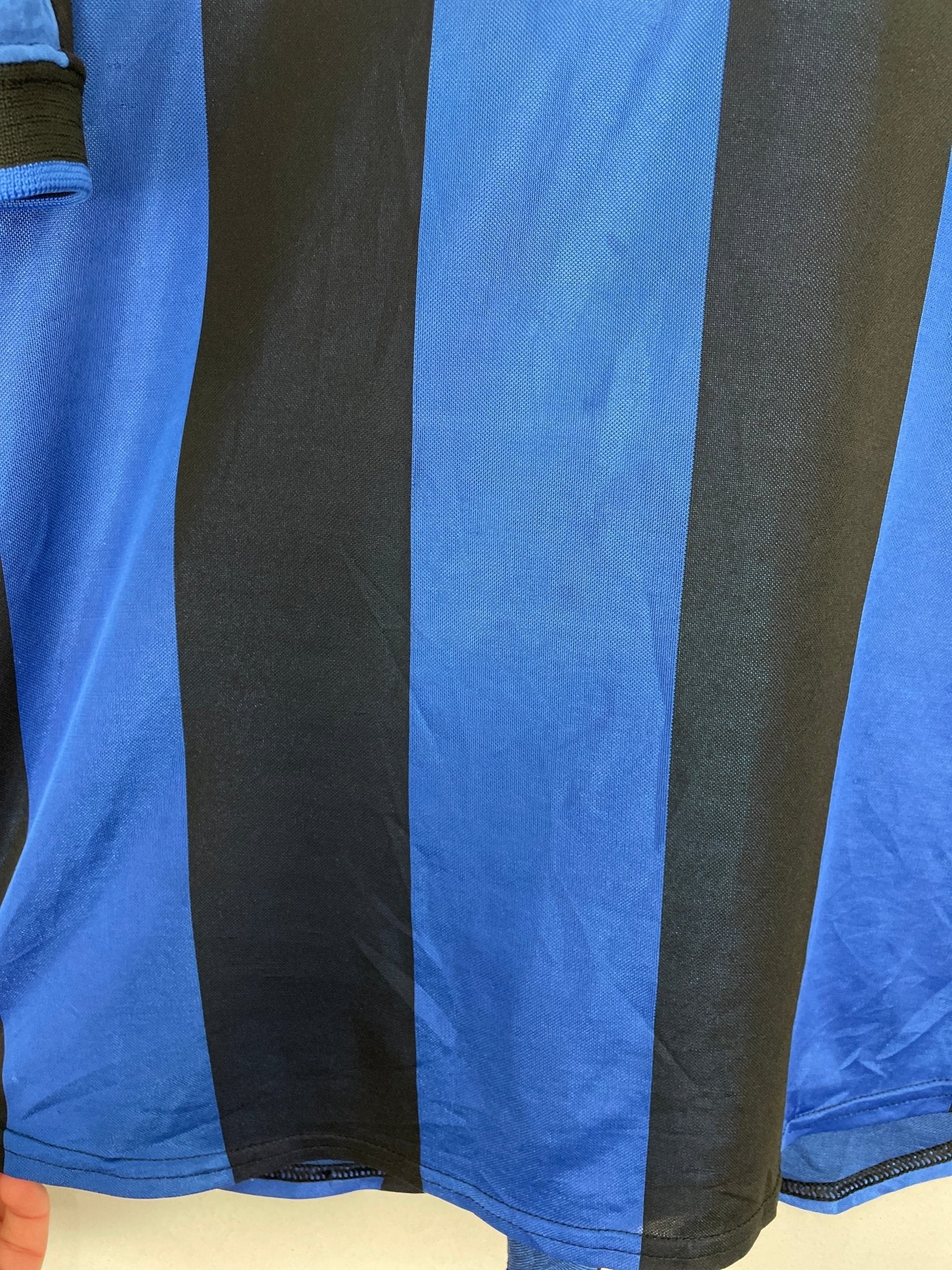 Shop 2001/02 INTER MILAN RONALDO #9 HOME SHIRT (M) NIKE, classic football shirts, vintage football shirts & retro soccer jerseys at Cult Kits