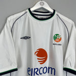 Shop 2001/02 IRELAND AWAY SHIRT (XL) UMBRO, classic football shirts, vintage football shirts & retro soccer jerseys at Cult Kits