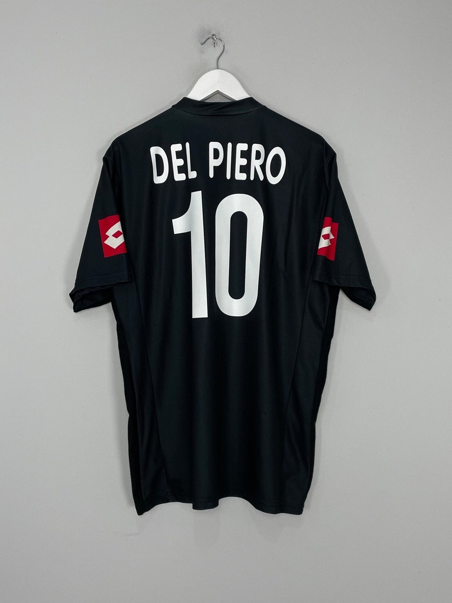 Shop 2001/02 JUVENTUS DEL PIERO #10 AWAY SHIRT (XL) LOTTO, classic football shirts, vintage football shirts & retro soccer jerseys at Cult Kits