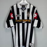 Shop 2001/02 JUVENTUS DEL PIERO #10 HOME SHIRT (L) LOTTO, classic football shirts, vintage football shirts & retro soccer jerseys at Cult Kits