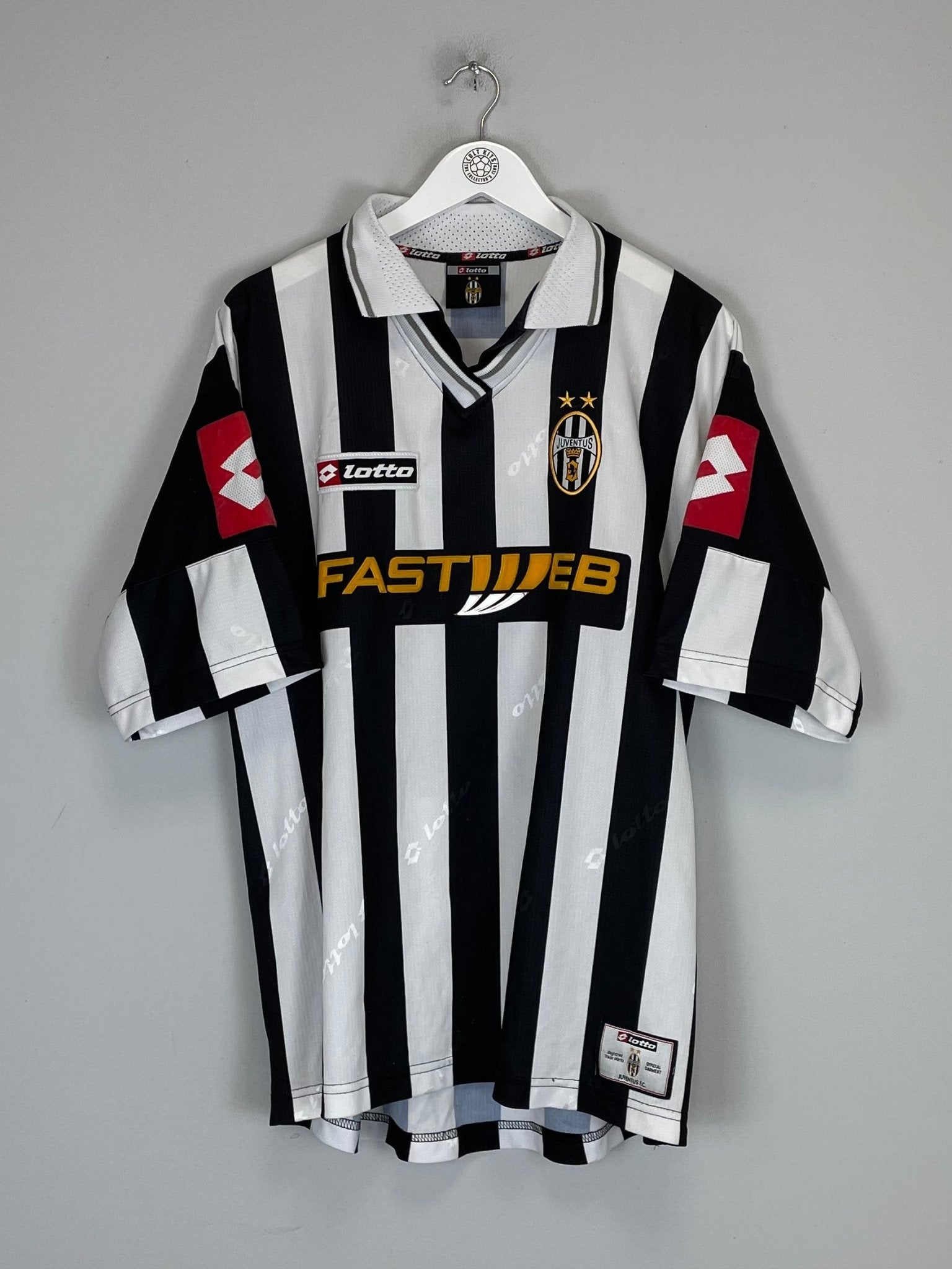 Shop 2001/02 JUVENTUS DEL PIERO #10 HOME SHIRT (L) LOTTO, classic football shirts, vintage football shirts & retro soccer jerseys at Cult Kits