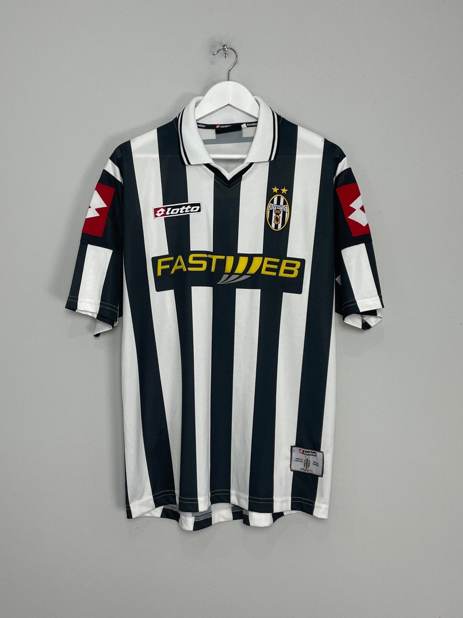 Shop 2001/02 JUVENTUS DEL PIERO #10 HOME SHIRT (L) LOTTO, classic football shirts, vintage football shirts & retro soccer jerseys at Cult Kits