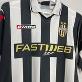 Shop 2001/02 JUVENTUS DEL PIERO #10 HOME SHIRT (M) LOTTO, classic football shirts, vintage football shirts & retro soccer jerseys at Cult Kits