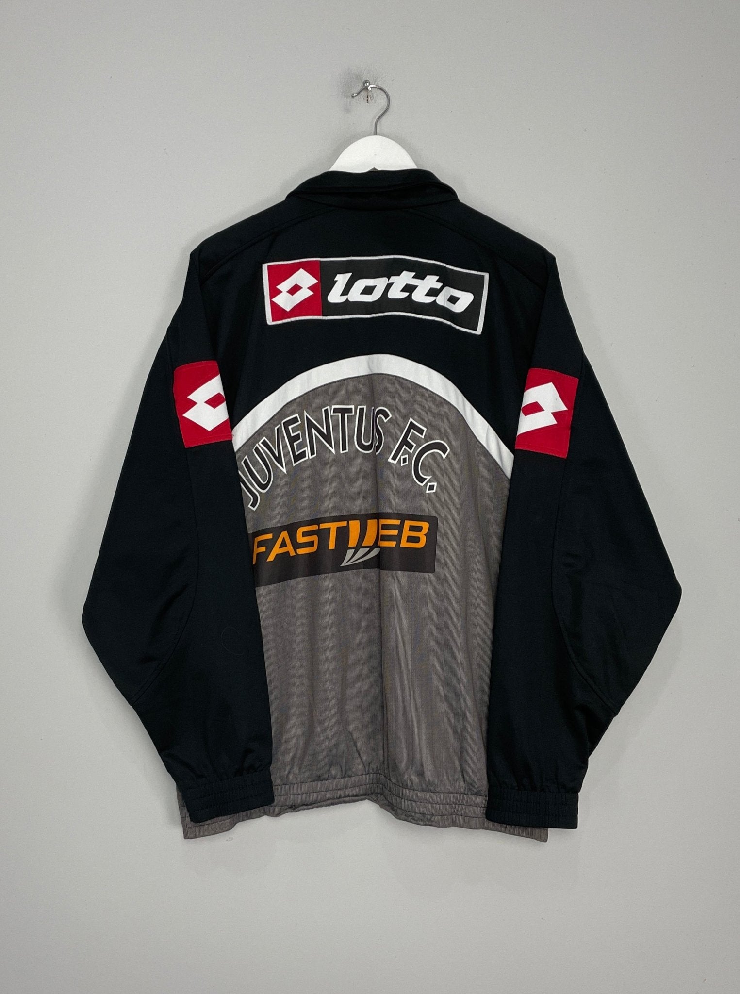 Shop 2001/02 JUVENTUS TRACK JACKET (XL) LOTTO, classic football shirts, vintage football shirts & retro soccer jerseys at Cult Kits