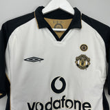Shop 2001/02 MANCHESTER UNITED BECKHAM #7 *CENTENARY* AWAY/THIRD SHIRT (M) UMBRO, classic football shirts, vintage football shirts & retro soccer jerseys at Cult Kits