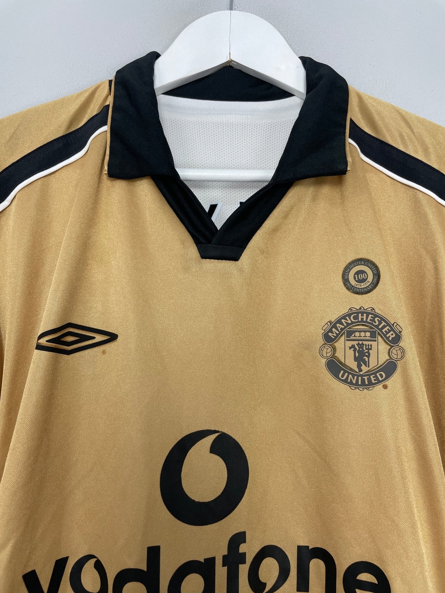 Shop 2001/02 MANCHESTER UNITED BECKHAM #7 *CENTENARY* AWAY/THIRD SHIRT (M) UMBRO, classic football shirts, vintage football shirts & retro soccer jerseys at Cult Kits
