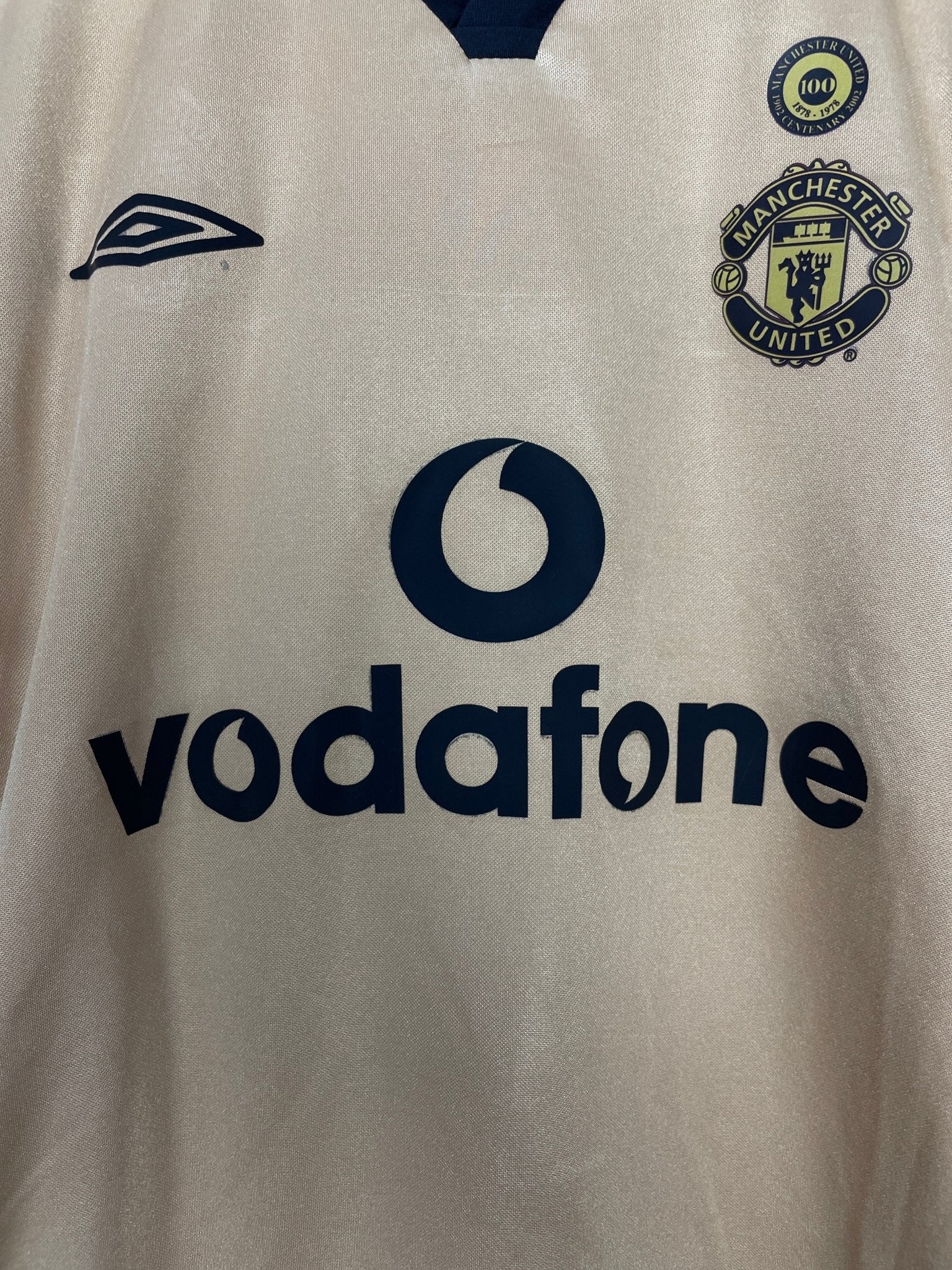 Shop 2001/02 MANCHESTER UNITED BECKHAM #7 *CENTENARY* AWAY/THIRD SHIRT (M) UMBRO, classic football shirts, vintage football shirts & retro soccer jerseys at Cult Kits