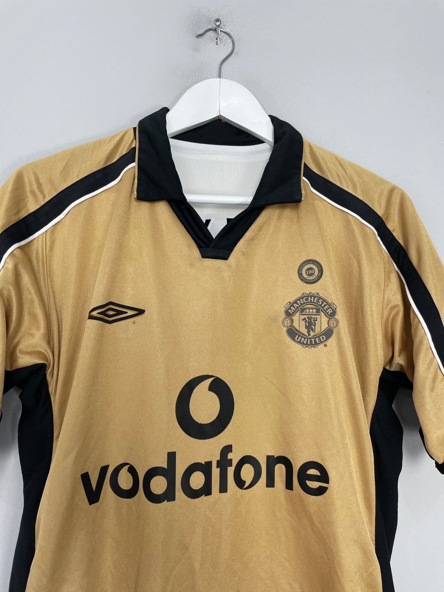 Shop 2001/02 MANCHESTER UNITED BECKHAM #7 *CENTENARY* AWAY/THIRD SHIRT (M) UMBRO, classic football shirts, vintage football shirts & retro soccer jerseys at Cult Kits