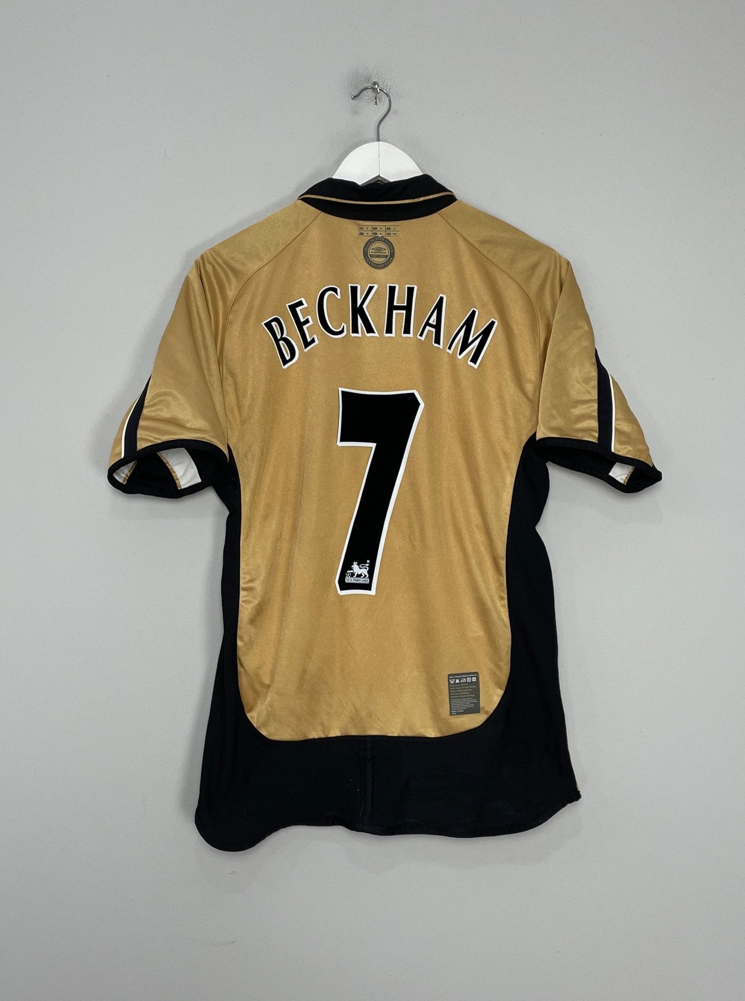 Shop 2001/02 MANCHESTER UNITED BECKHAM #7 *CENTENARY* AWAY/THIRD SHIRT (M) UMBRO, classic football shirts, vintage football shirts & retro soccer jerseys at Cult Kits