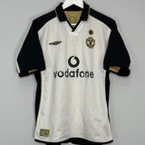 Shop 2001/02 MANCHESTER UNITED BECKHAM #7 *CENTENARY* AWAY/THIRD SHIRT (M) UMBRO, classic football shirts, vintage football shirts & retro soccer jerseys at Cult Kits