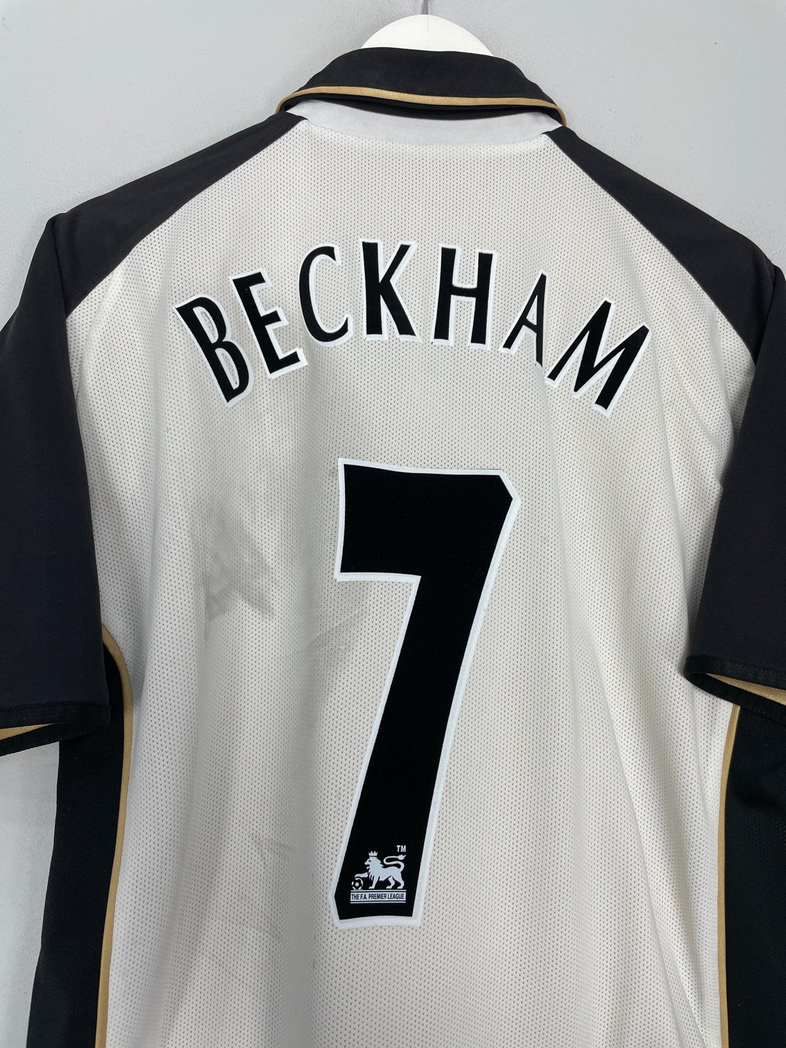 Shop 2001/02 MANCHESTER UNITED BECKHAM #7 *CENTENARY* AWAY/THIRD SHIRT (M) UMBRO, classic football shirts, vintage football shirts & retro soccer jerseys at Cult Kits