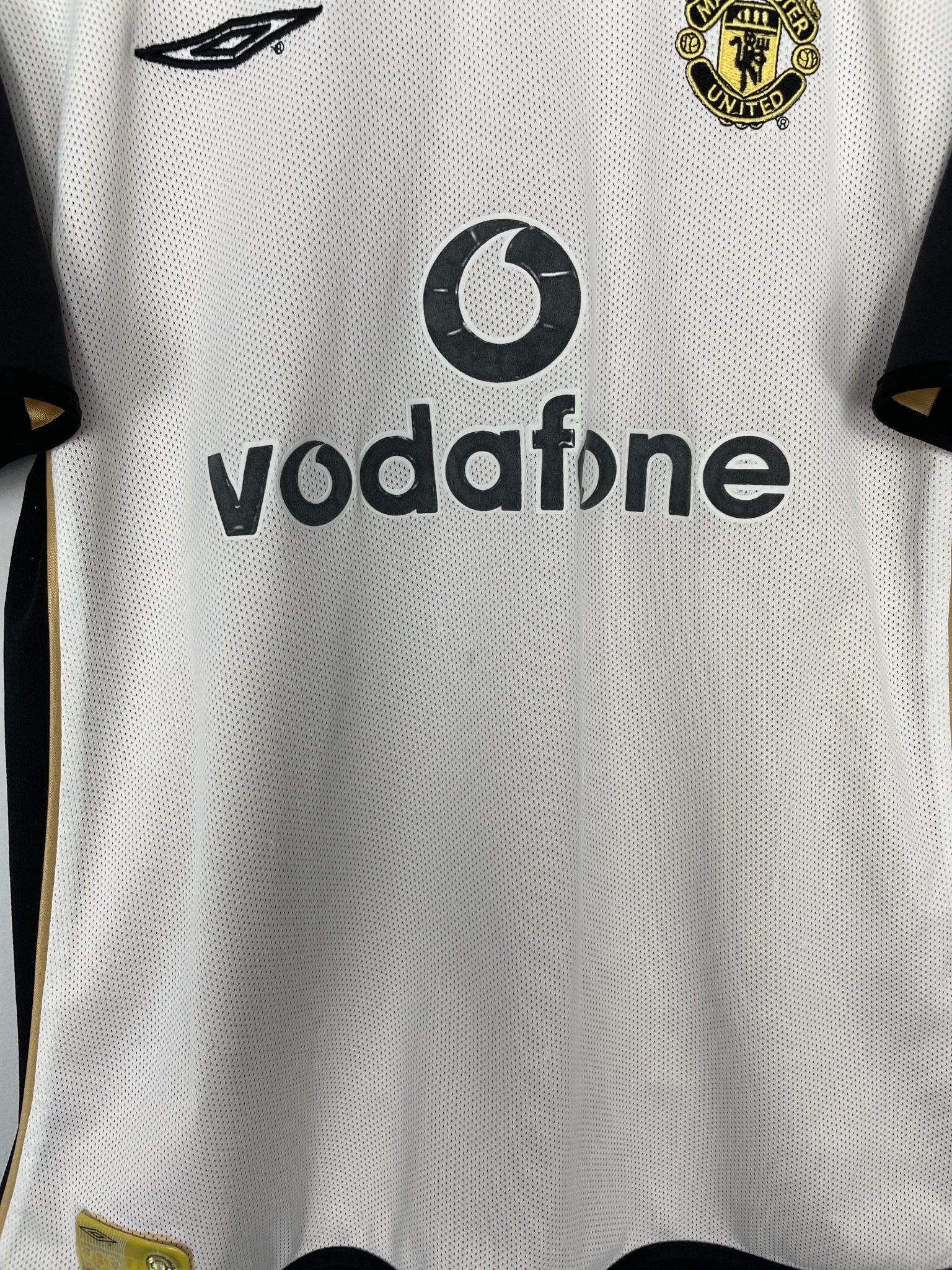 Shop 2001/02 MANCHESTER UNITED BECKHAM #7 *CENTENARY* AWAY/THIRD SHIRT (M) UMBRO, classic football shirts, vintage football shirts & retro soccer jerseys at Cult Kits