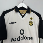 Shop 2001/02 MANCHESTER UNITED BECKHAM #7 *CENTENARY* AWAY/THIRD SHIRT (M) UMBRO, classic football shirts, vintage football shirts & retro soccer jerseys at Cult Kits