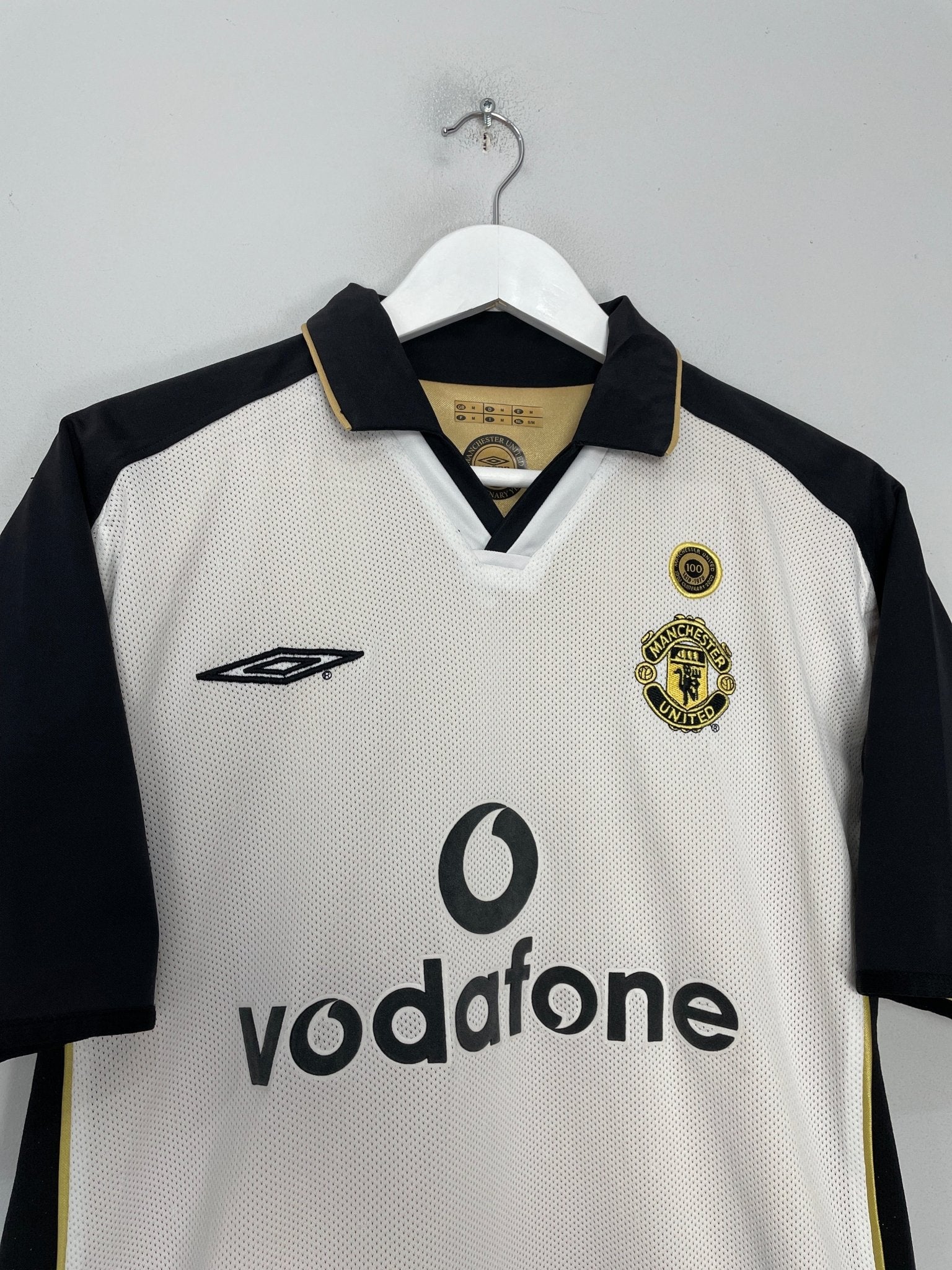 Shop 2001/02 MANCHESTER UNITED BECKHAM #7 *CENTENARY* AWAY/THIRD SHIRT (M) UMBRO, classic football shirts, vintage football shirts & retro soccer jerseys at Cult Kits