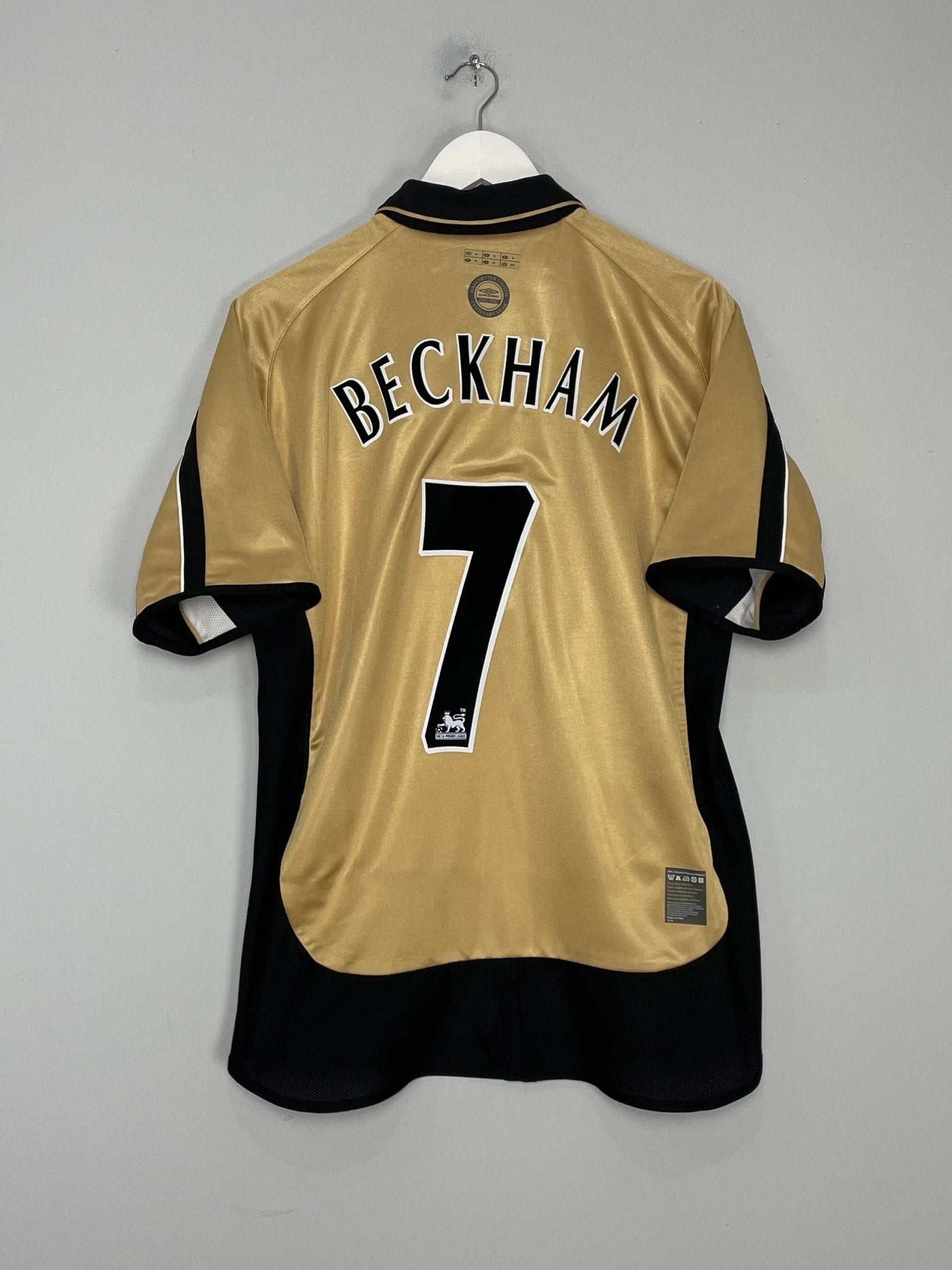 Shop 2001/02 MANCHESTER UNITED BECKHAM #7 *CENTENARY* AWAY/THIRD SHIRT (M) UMBRO, classic football shirts, vintage football shirts & retro soccer jerseys at Cult Kits