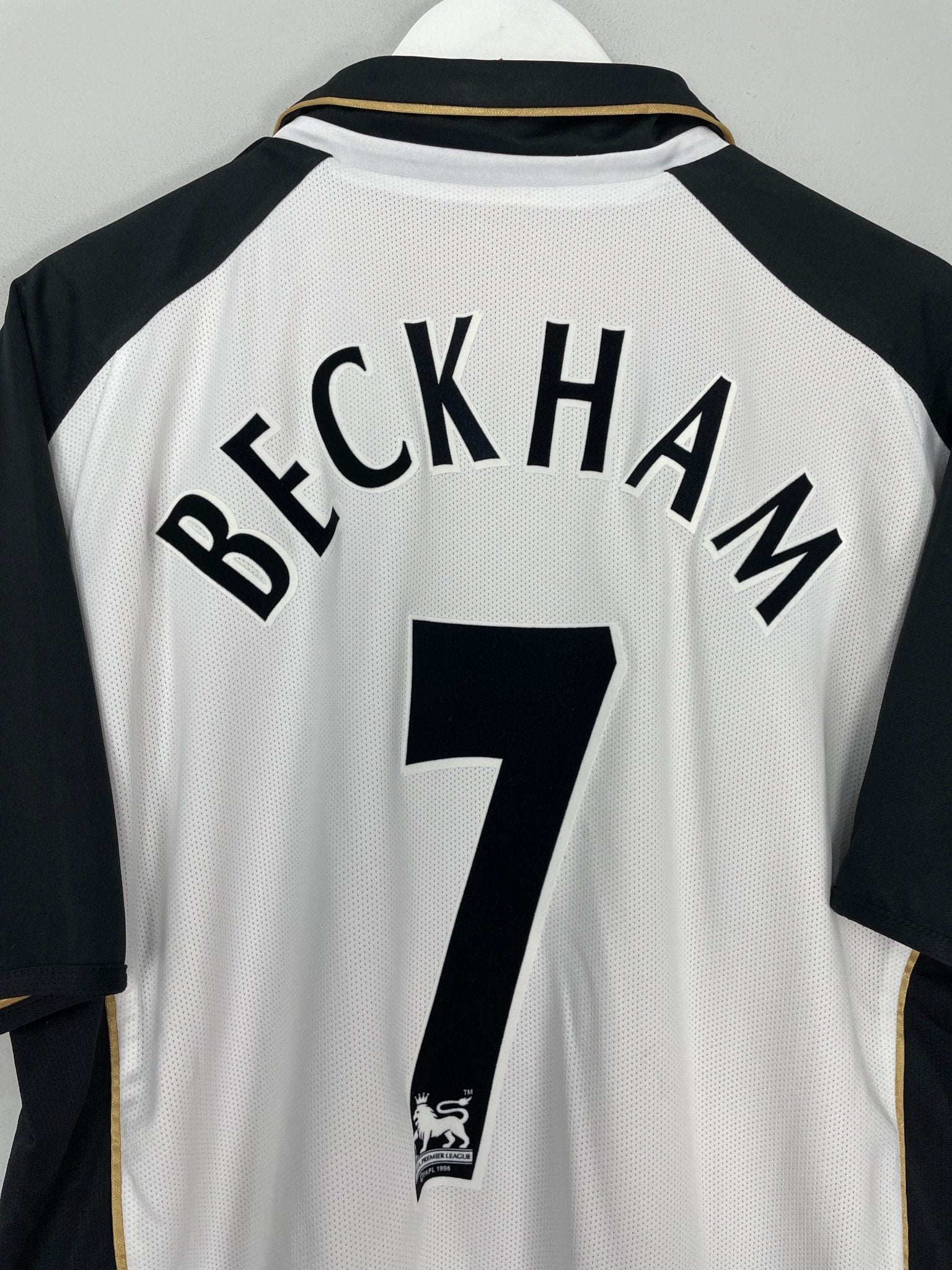 Shop 2001/02 MANCHESTER UNITED BECKHAM #7 *CENTENARY* AWAY/THIRD SHIRT (XL) UMBRO, classic football shirts, vintage football shirts & retro soccer jerseys at Cult Kits