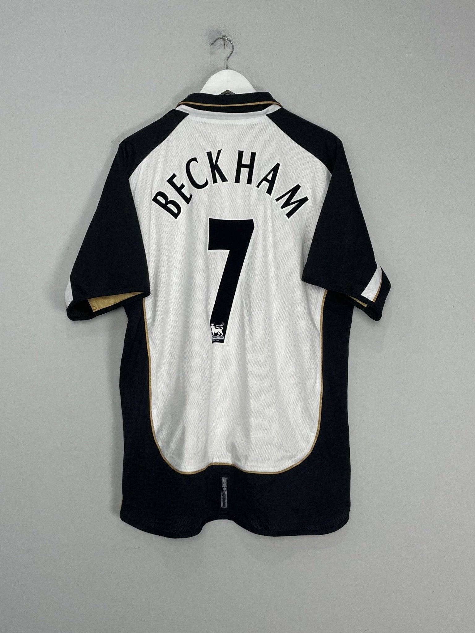 Shop 2001/02 MANCHESTER UNITED BECKHAM #7 *CENTENARY* AWAY/THIRD SHIRT (XL) UMBRO, classic football shirts, vintage football shirts & retro soccer jerseys at Cult Kits