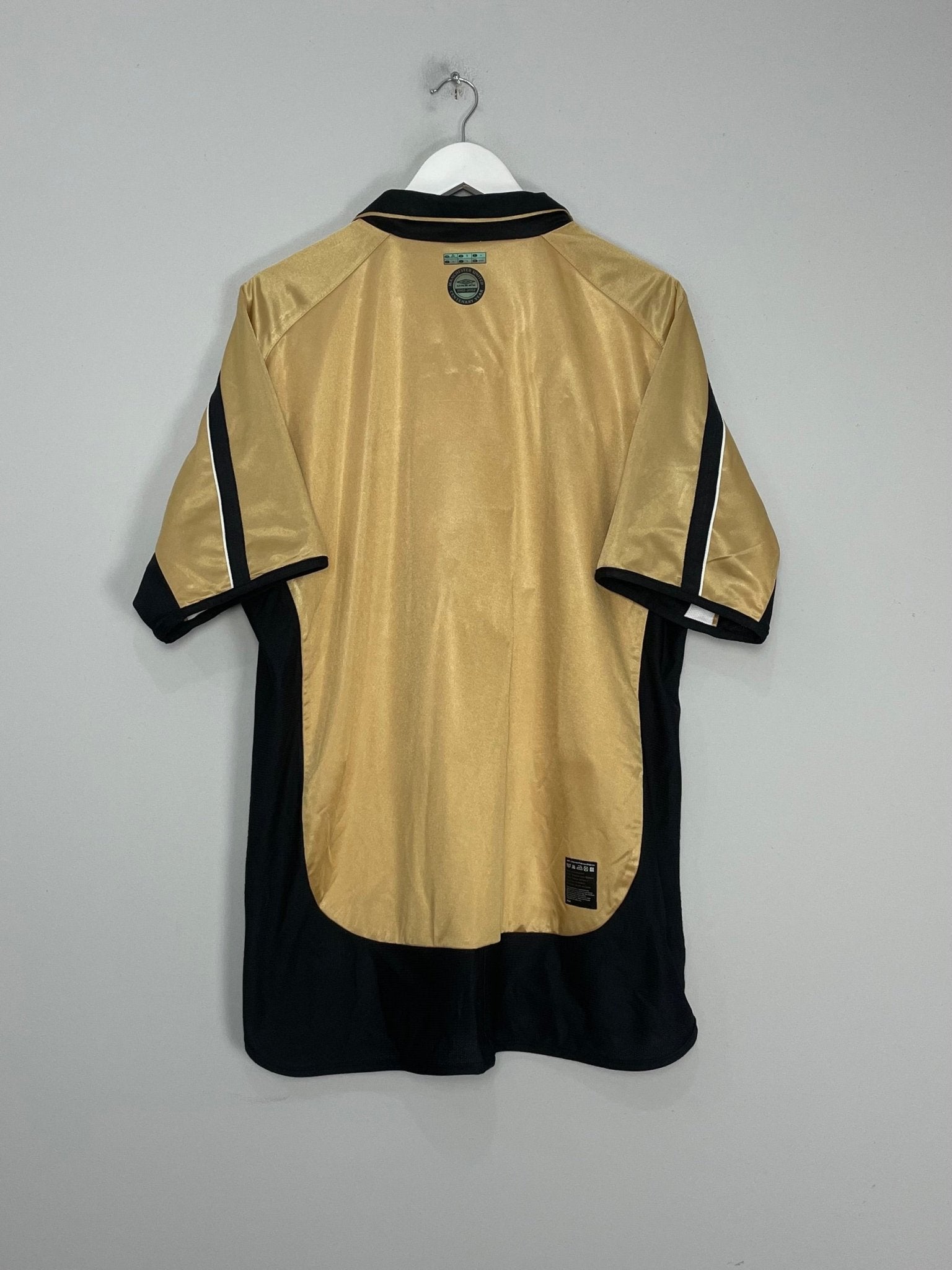 Shop 2001/02 MANCHESTER UNITED BECKHAM #7 *CENTENARY* AWAY/THIRD SHIRT (XL) UMBRO, classic football shirts, vintage football shirts & retro soccer jerseys at Cult Kits