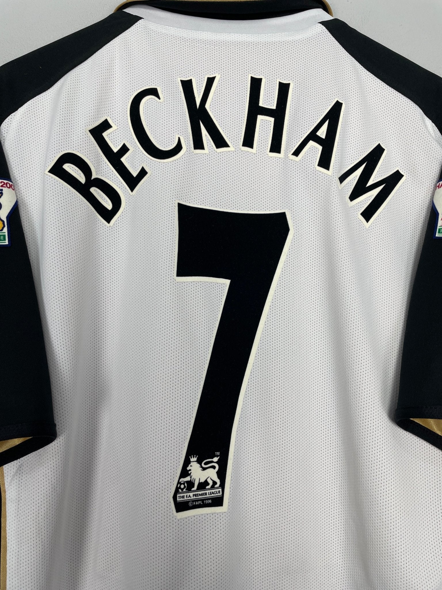 Shop 2001/02 MANCHESTER UNITED BECKHAM #7 CENTENARY AWAY/THIRD SHIRT (XL) UMBRO, classic football shirts, vintage football shirts & retro soccer jerseys at Cult Kits